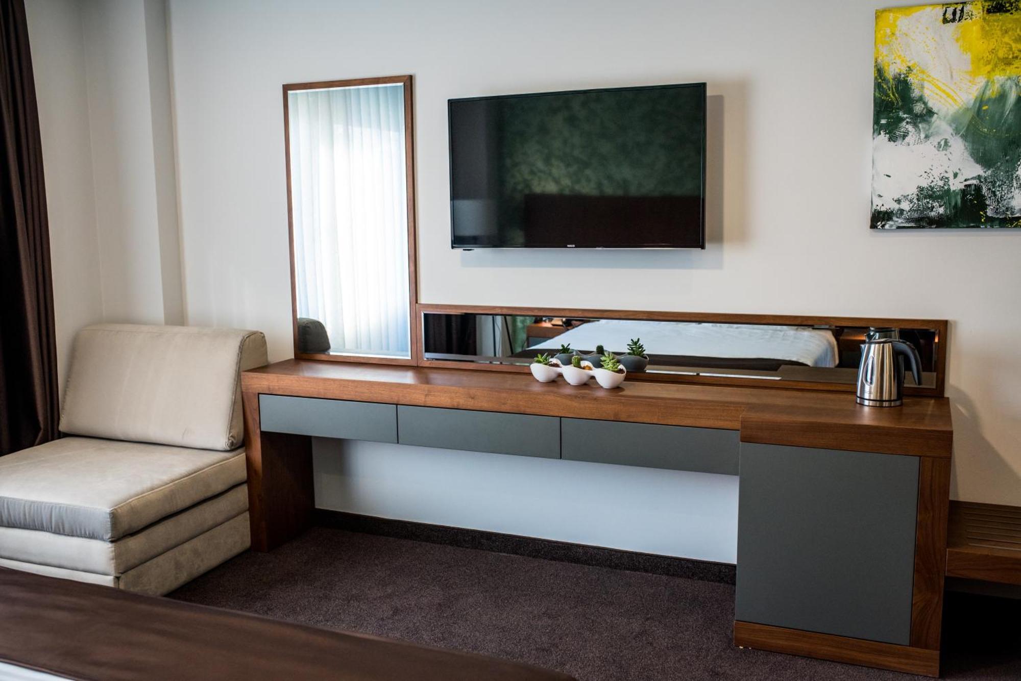 Hotel Bograd - Apartments & Lounge Station Струга Экстерьер фото